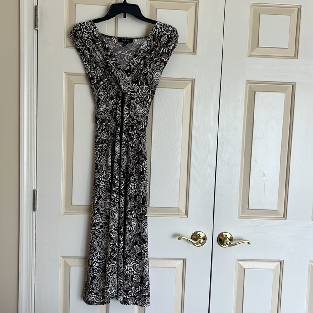Size large brown floral dress